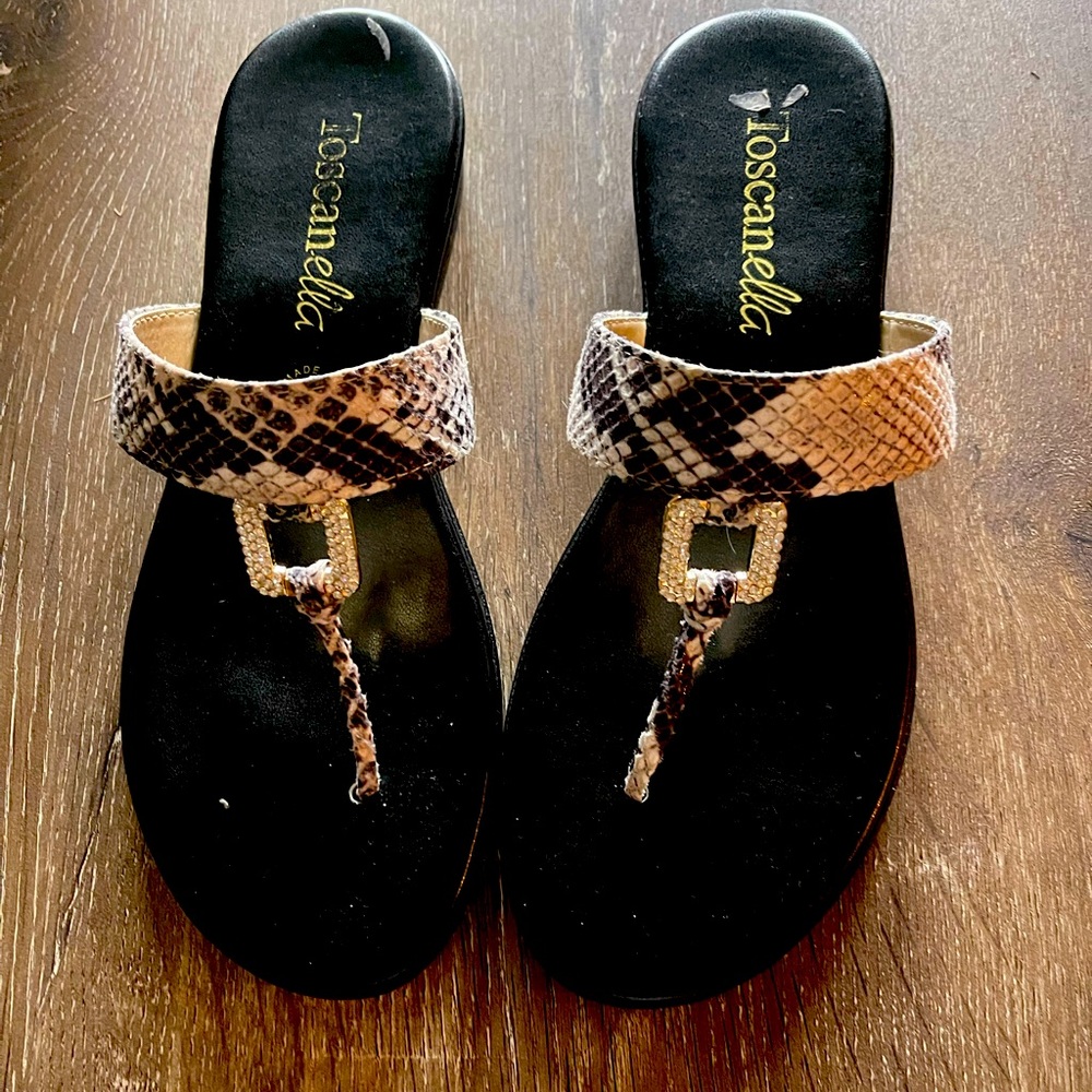 NWOT snake skin sandals.